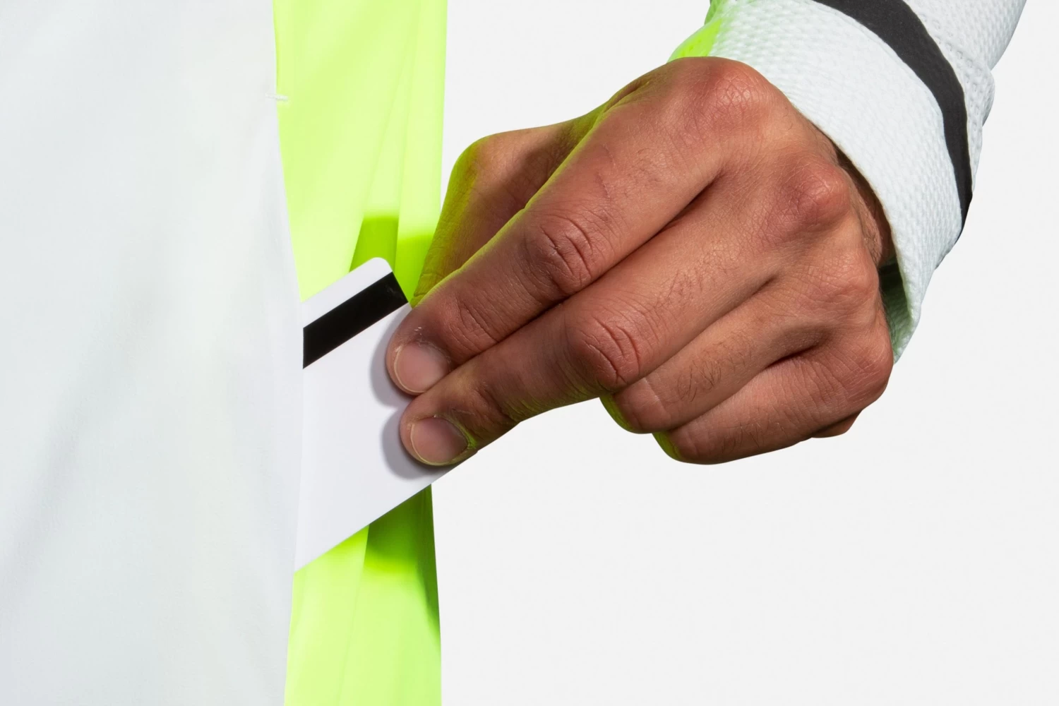 Brooks Men's Carbonite Vest - Icy Grey/Black/Nightlife (211358030) 7 Brooks Men's Carbonite Vest - Icy Grey/Black/Nightlife (211358030) - Image 5