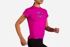 Brooks Women's Distance Graphic Short Sleeve (221469) -Chic Sportswear Store 221469 611 MV Distance Graphic Short Sleeve