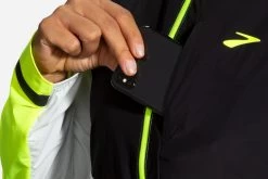 Brooks Women's Carbonite Jacket - Icy Grey/Black/Nightlife (221493030) 15 Brooks Women's Carbonite Jacket - Icy Grey/Black/Nightlife (221493030) -Chic Sportswear Store 221493 030 D5 Carbonite Jacket