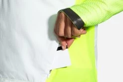 Brooks Women's Carbonite Vest - Icy Grey/Black/Nightlife (221498030) -Chic Sportswear Store 221498 030 D2 Carbonite Vest