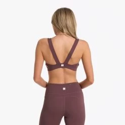 Vuori Women's Stride Bra -Chic Sportswear Store VW1036CHN 06629 1200x crop center jpg