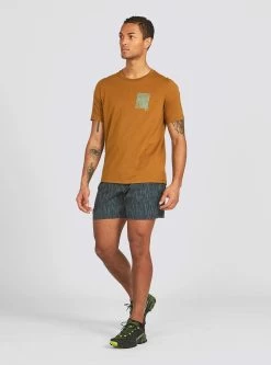 Janji Men's Runterra Bio Tee - Run Everywhere Alphatopo (MT06A-S22-ATP) -Chic Sportswear Store ezgif.com gif maker 12 1b59bb8b 46bd 496b bd26 a21798060df9