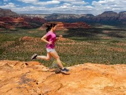 Topo Women's MTN Racer 3 -Chic Sportswear Store topo womens mtn racer 3 black mauve 5